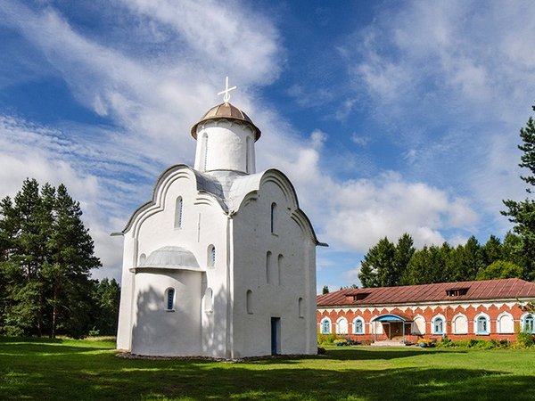 Знакомство с архитектурой Древней Руси (на вашем авто) - фото 1