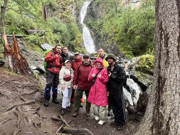 Хайкинг по главным местам Алтая: горы, озёра и водопады - фото 1
