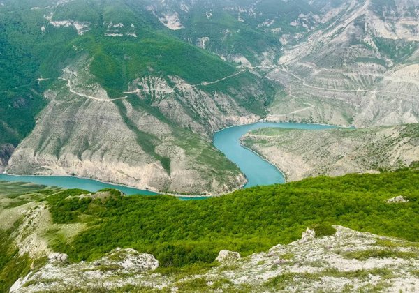 Сулакский каньон и аул Зубутли из Каспийска