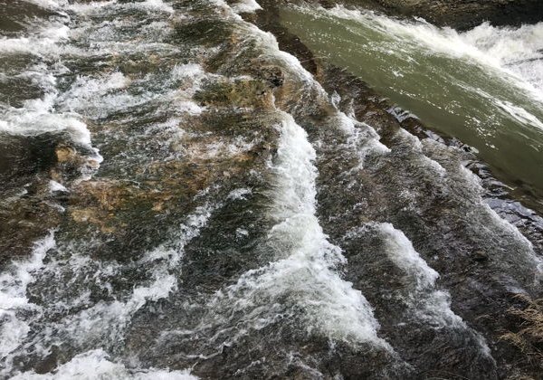 Водопад, крепость и экраноплан «Лунь» — индивидуальный тур - фото 1