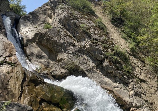 Водопад, крепость и экраноплан «Лунь» — индивидуальный тур