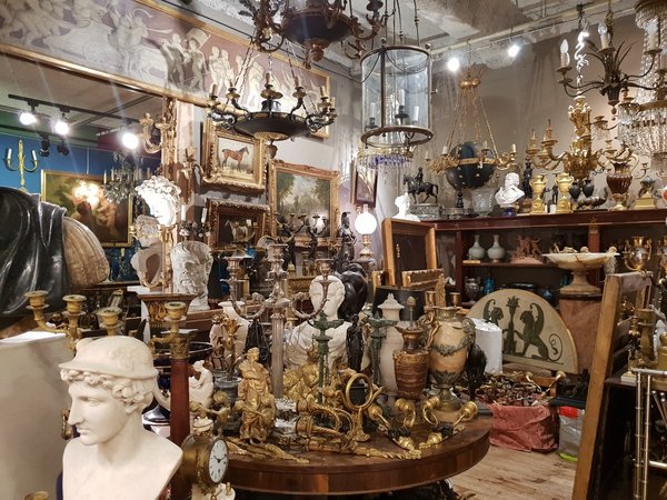 Французские стили и интерьеры: антикварный рынок и дворец Мальмезон - фото 1