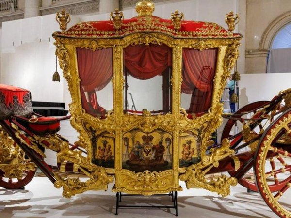 От Екатерины I до Александры Фёдоровны: Зимний дворец и покои императриц - фото 1