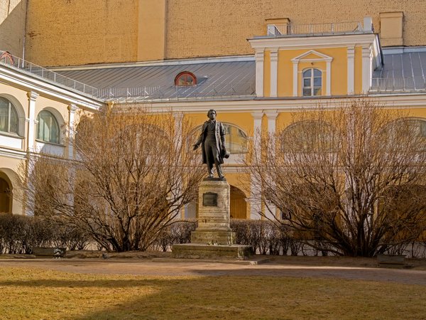 Мир Александра Пушкина: прогулка по центру Петербурга