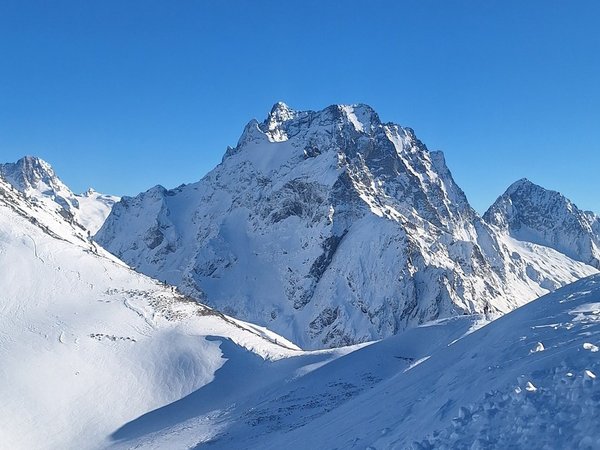 Знакомство с Домбаем и час на горных лыжах - фото 4
