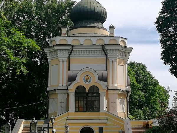 В Александро-Невскую лавру — с гидом-теологом (билеты включены) - фото 2
