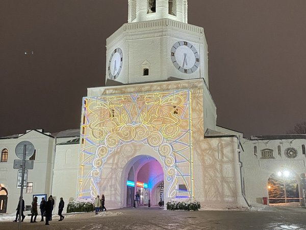 Древний кремль в праздничные дни и не только - фото 2