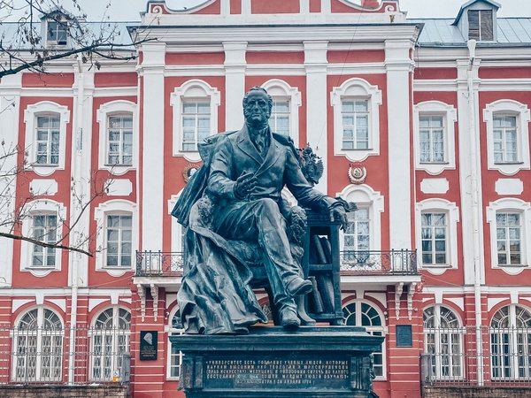 Меншиков и Петербург. История полудержавного властелина - фото 2
