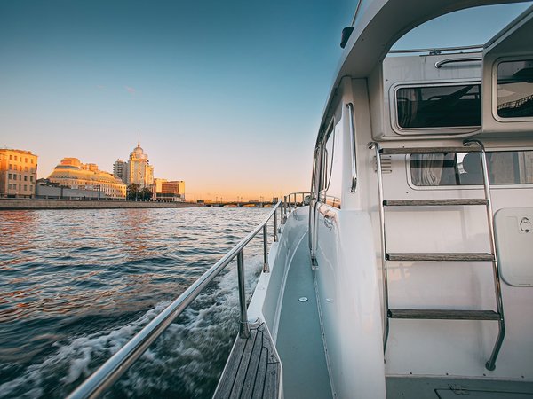 Балтийская сказка. Морская прогулка на яхте «Минор» в Петербурге - фото 2