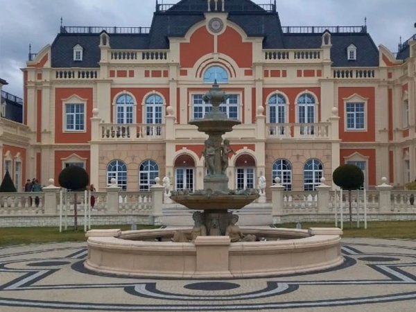 Винная империя Краснодарского края: трансфер в два шато (18+) - фото 2
