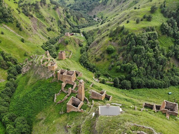 Поездка в башенный комплекс Никарой среди гор - фото 4