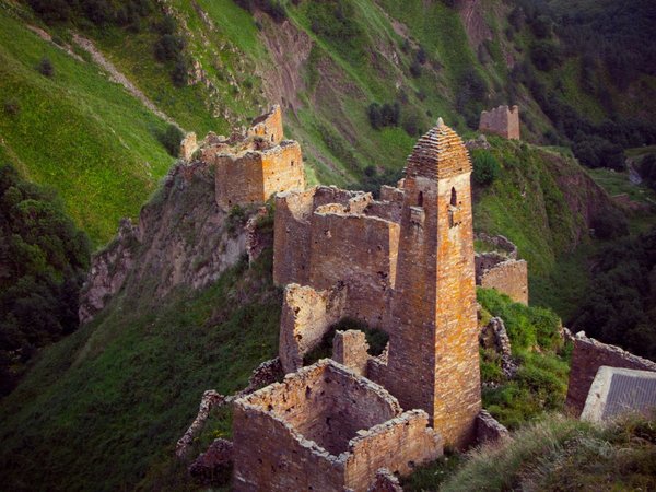 Поездка в башенный комплекс Никарой среди гор - фото 2