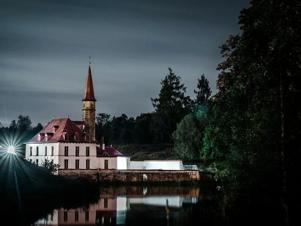 Вечерняя Гатчина: мистика, замки, легенды…