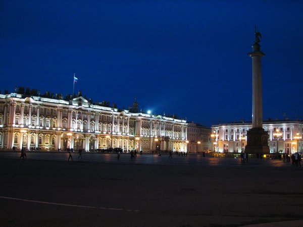 Ночная автобусная экскурсия по Петербургу + развод мостов с теплохода - фото 2