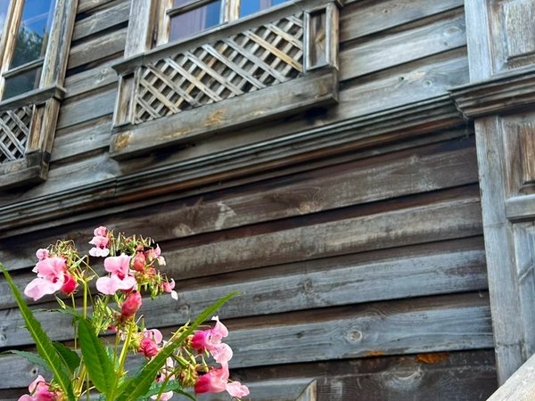Живые фасады: экскурсия по пешеходной улице в Тюмени - фото 2