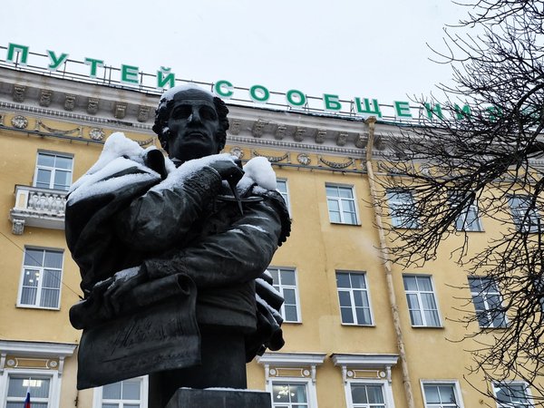 Необычные памятники Петербурга - фото 3