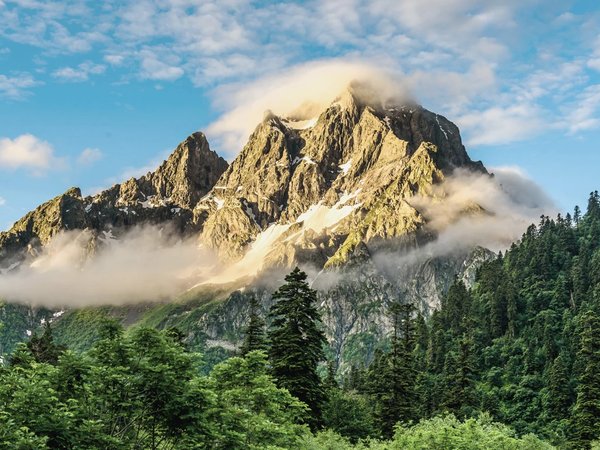 Поход на пик Бзерпи и закат в горах - фото 1