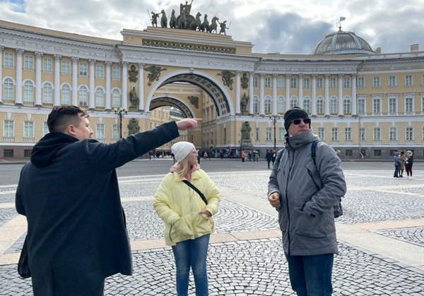 Дворцовая площадь для детей и их родителей - фото 4