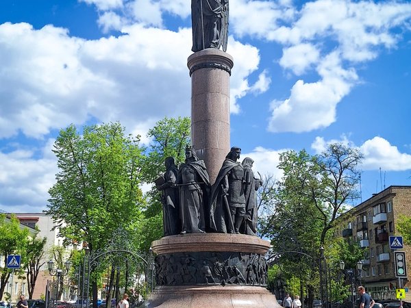 По улицам Бреста: прикосновение к тысячелетней истории - фото 2