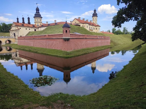 В Беларусь из Москвы: Минск, Брест, Несвиж и Мир с дегустациями - фото 1
