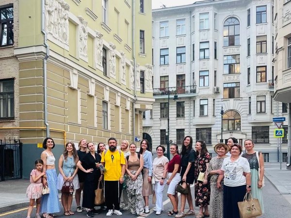 Лунной походкой по центру Москвы с артистом-хореографом - фото 3