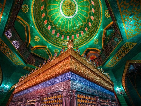 Загадки Гобустана, грязевые вулканы и исцеляющая святыня - фото 3