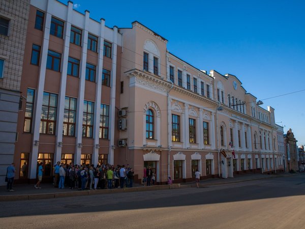 С гидом-историком — по Спасской улице Кирова - фото 1