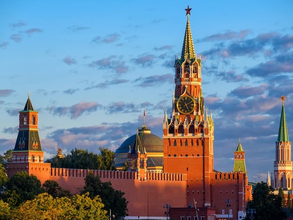 Сквозь века вокруг Кремля: экскурсия для детей и взрослых