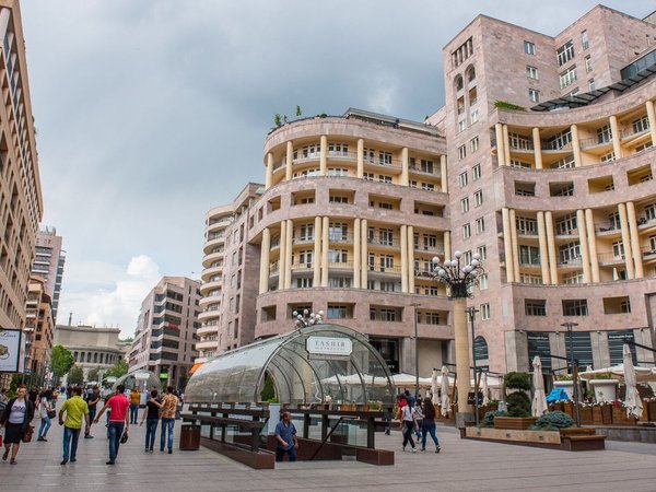 Трансфер из аэропорта с пешей экскурсией по Еревану - фото 3