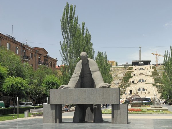 Трансфер из аэропорта с пешей экскурсией по Еревану - фото 4