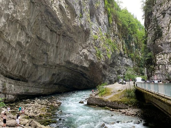 Живописная Абхазия: Белые скалы, Гагра, озеро Рица - фото 4