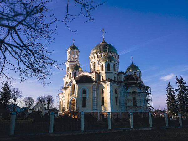 Замок Шато-Эркен, собор Марии Магдалины и кондитерская фабрика - фото 3