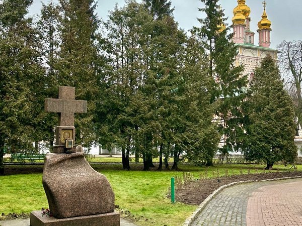 Некрополь Троице-Сергиевой лавры: язык вечности - фото 4