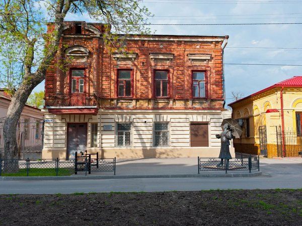 Через Древнюю Грецию — в Таганрог с визитом к «Мадам Ку-ку»