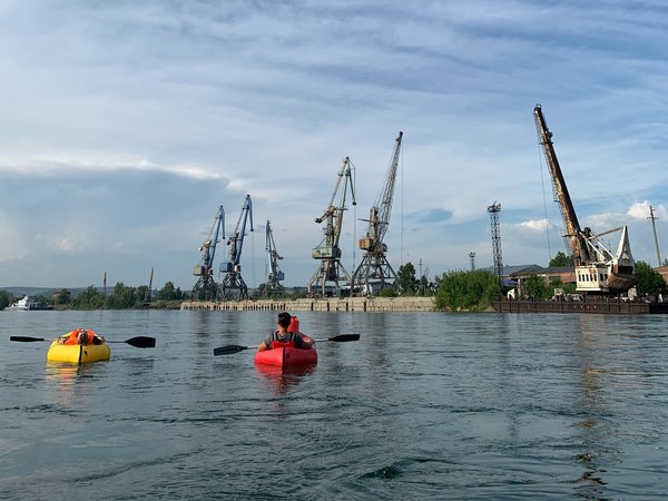 Под тремя мостами: сплав по Ангаре на пакрафте - фото 1