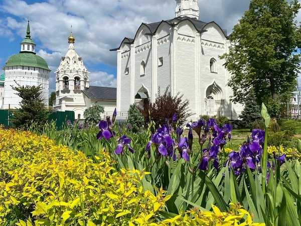 Сергиев Посад сквозь пространство и время - фото 1