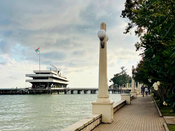 Гагра — новые термальные источники — вечерний Сухум - фото 2