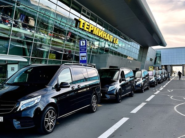 Трансфер из аэропорта Москвы на Mercedes-Benz V-класса