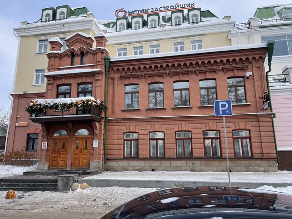 По Екатеринбургу — с французским акцентом, десертом и обедом (всё включено) - фото 3
