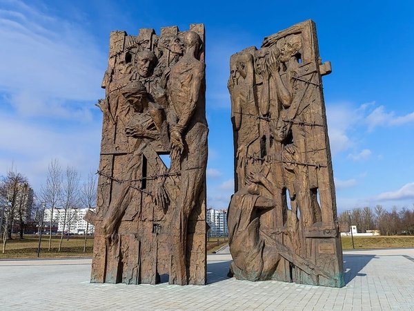 Минск во время фашистской оккупации, Хатынь и Курган Славы - фото 1