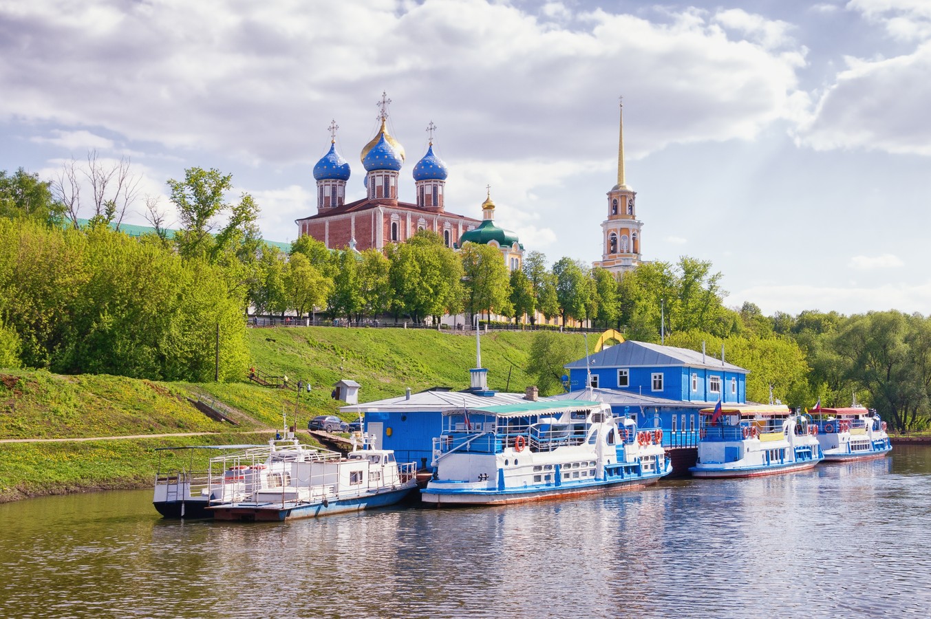 Семейная прогулка по Рязани: вековые традиции и городские истории