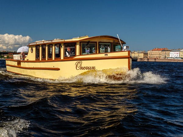 Северная Пальмира с борта катера в стиле 19 века - фото 3