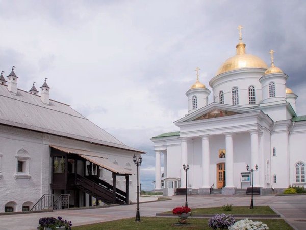 По главным храмам и монастырям Нижнего Новгорода - фото 4