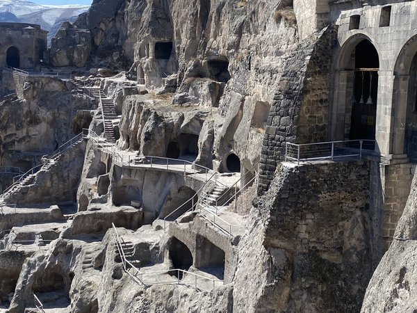 Легендарные места Грузии: Вардзия, Боржоми, Рабат - фото 3
