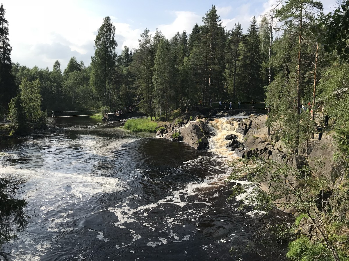 Затерянный мир водопадов и парк «Рускеала» — из Сортавалы