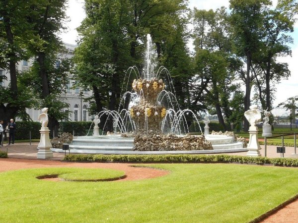 Семейная прогулка по Летнему саду с иммерсивным аудиогидом - фото 2