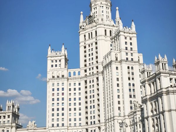 Высотки Москвы: от сталинских до современных - фото 2