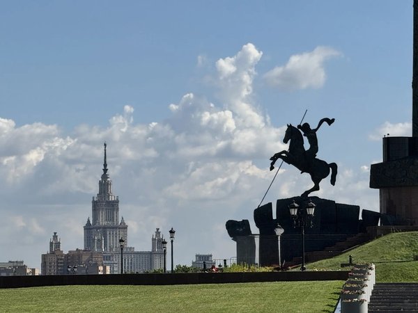 Парк Победы: экскурсия для школьников