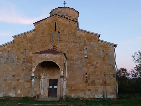 Истории каменных храмов: Илор, Моква и Дранда - фото 3