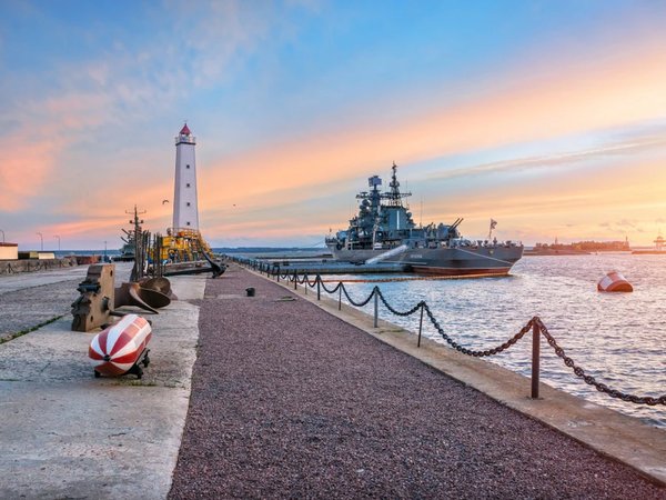 Кронштадт: 300 лет за три часа - фото 1